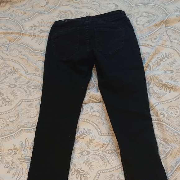 Old Navy Super Skinny Black Jeans - Picture 2 of 6